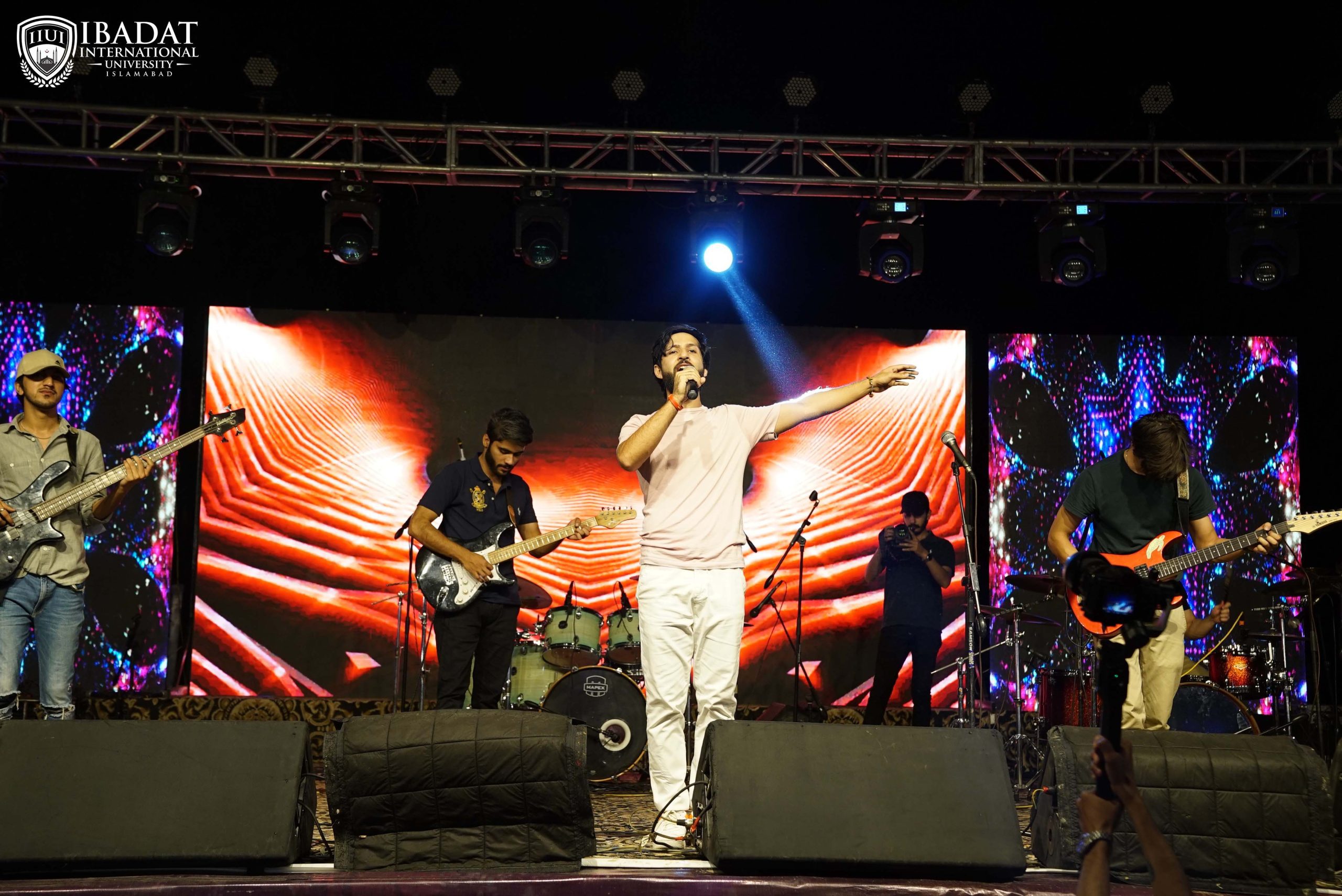Mustafa Gillani & Band Live in Concert IIUI